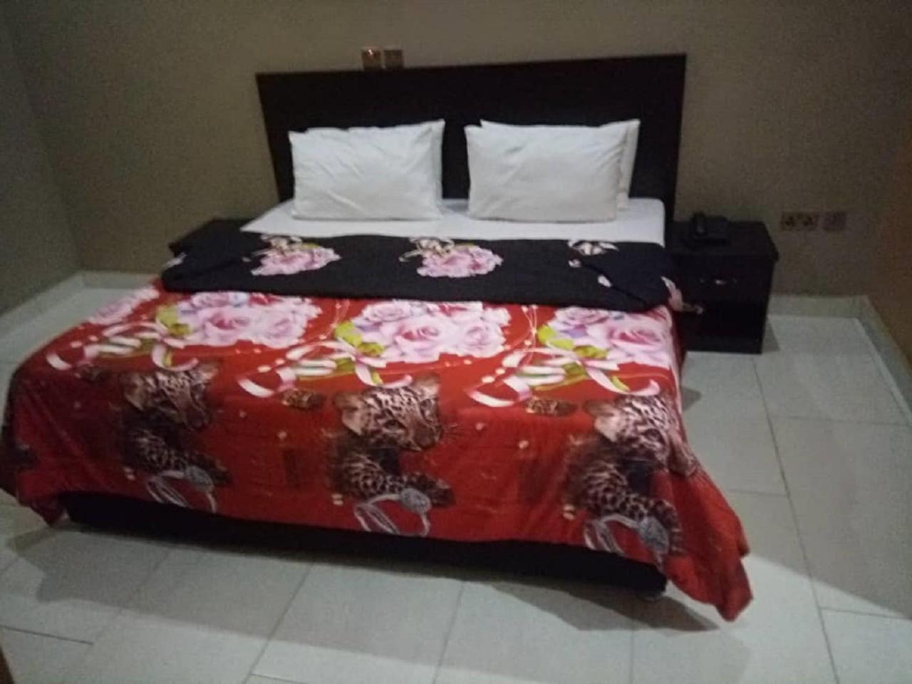 Hayatt Hotel เอนูกู ภายนอก รูปภาพ